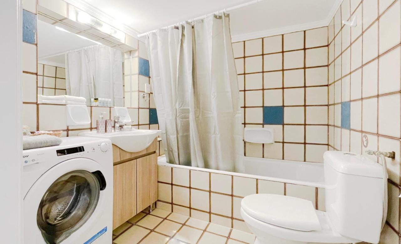 Filis Sunny 80Sqm Apt In Viktoria Apartment Athens Luaran gambar